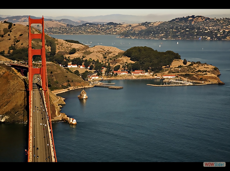 (Sel-01X) 01 San Francisco, Atop the Golden Gate Bridge (2006-10-19) ggbridge_g_1088