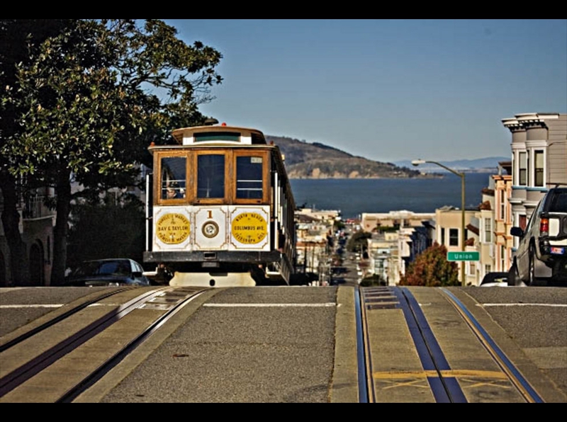 01-Cable Car, from Vallejo Street, San Francisco (01-05-2007) MG_0055