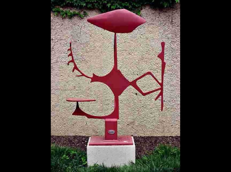 01-Agricola I, by  David Smith, (1952), Hirshhorn Sculpture Garden, Washington, DC (04-22-2002)