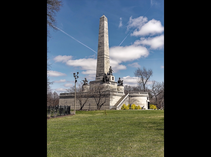 Lincoln Library, Springfield, IL Lincoln's Tomb (2022-04-01) P4010054_DxO